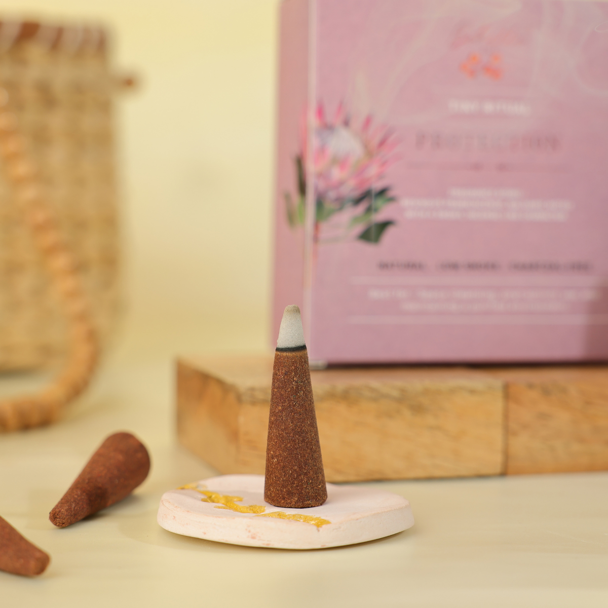 PROTECTION-INCENSE CONES-TOP NOTES- RESINOUS FRANKINCENSE (32 pcs)