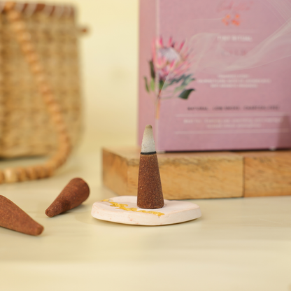CALM-INCENSE CONES -TOP NOTES -CALMING HERBAL LAVENDER (32 pcs)